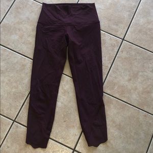 Merlot Lululemon cropped leggings